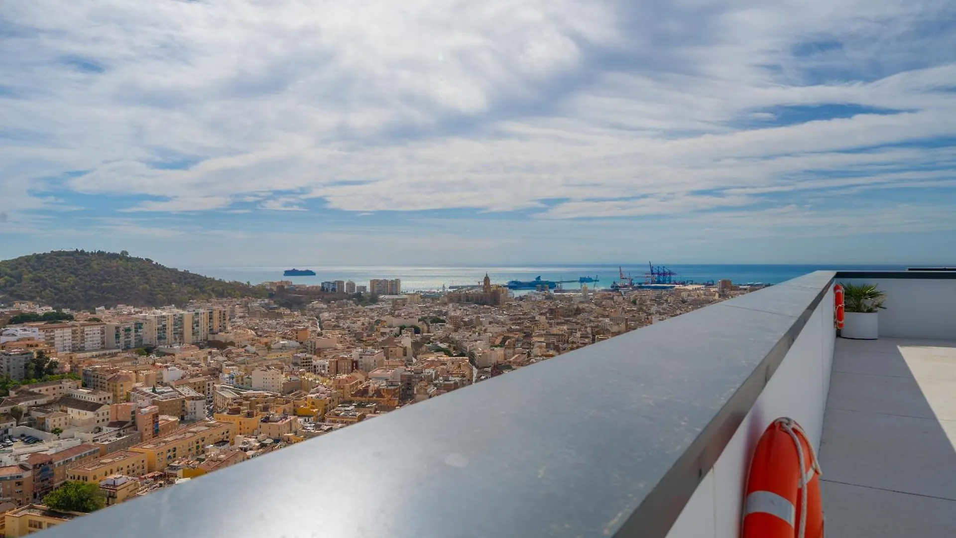 Xpce Urban 8 Skyline - Parking Free Apartment Malaga