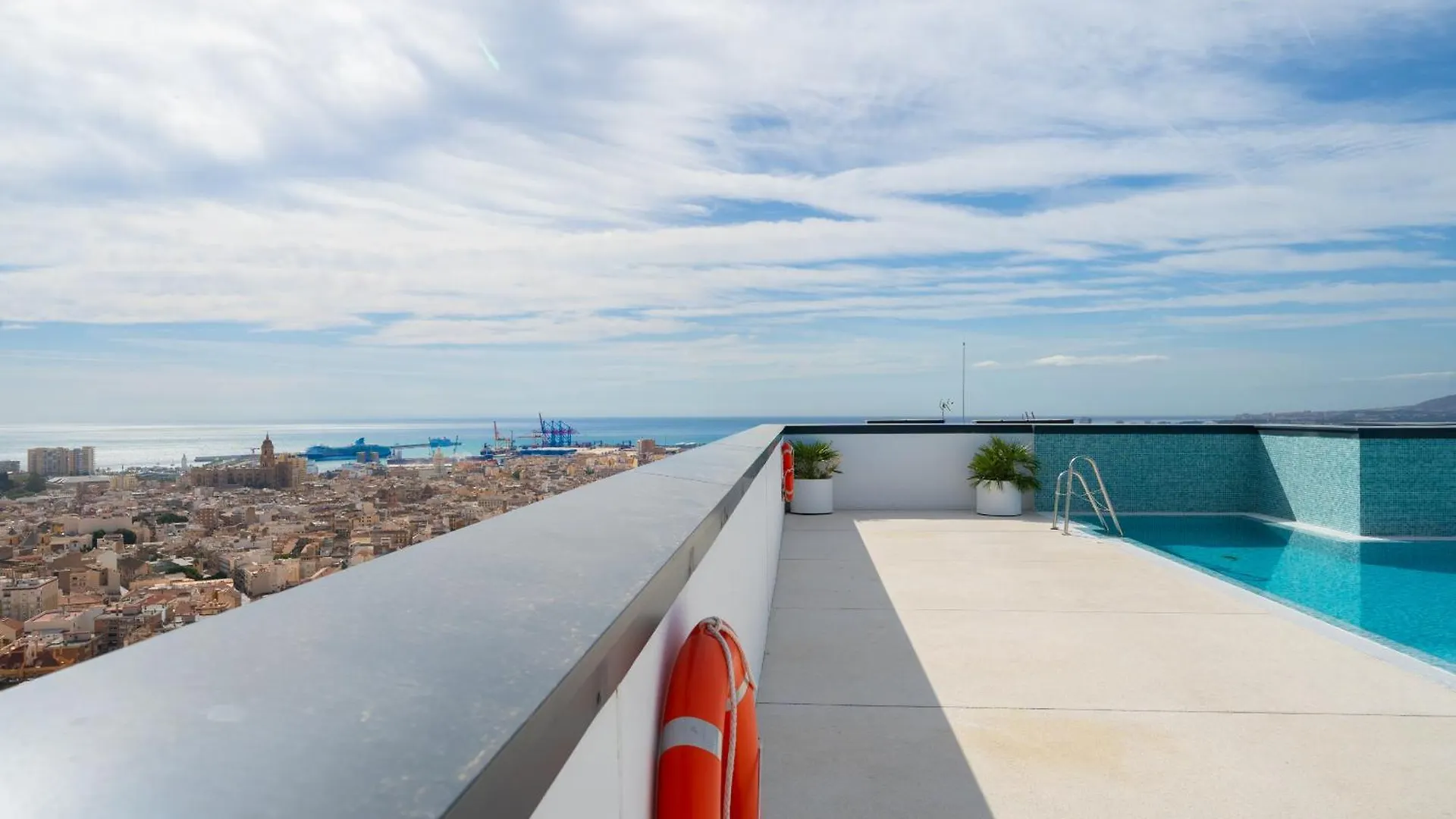 Xpce Urban 8 Skyline - Parking Free Apartment Malaga 0*,