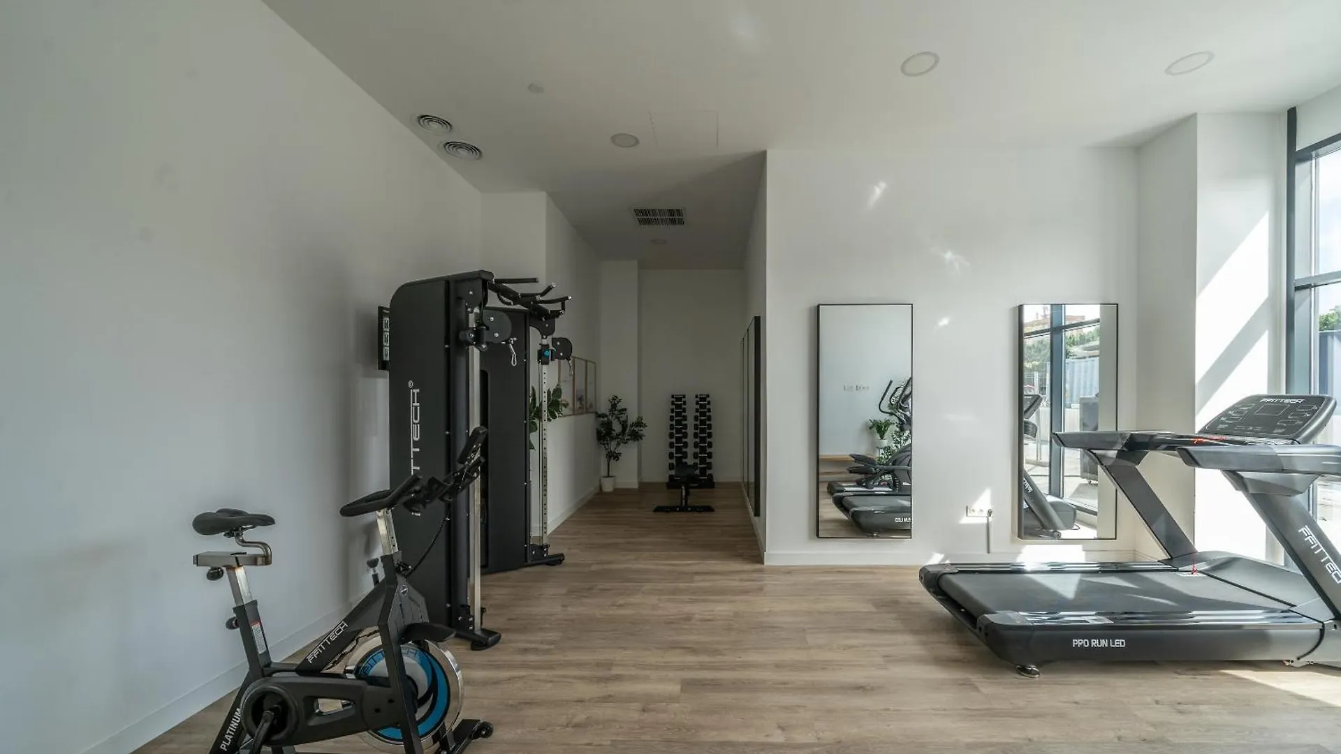 Xpce Urban 8 Skyline - Parking Free Apartment Malaga